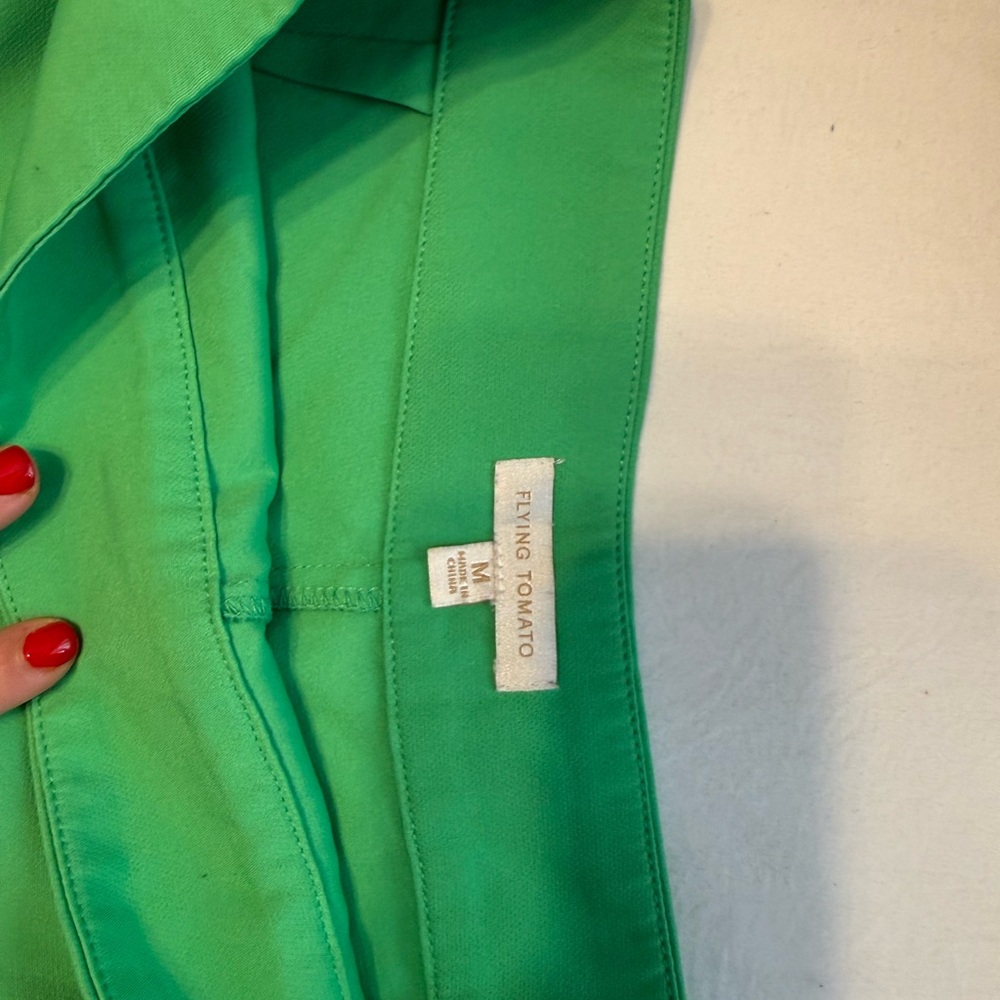Women's Green Pleated Skort Shorts - Picture 2 of 3